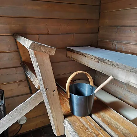 Ahven, Kalajaervi, Maatilamatkailu Ilomaeen Moekit *