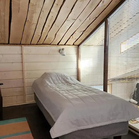 Ahven, Kalajaervi, Maatilamatkailu Ilomaeen Moekit *