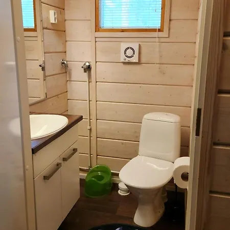 Ahven, Kalajaervi, Maatilamatkailu Ilomaeen Moekit Сasa de vacaciones *