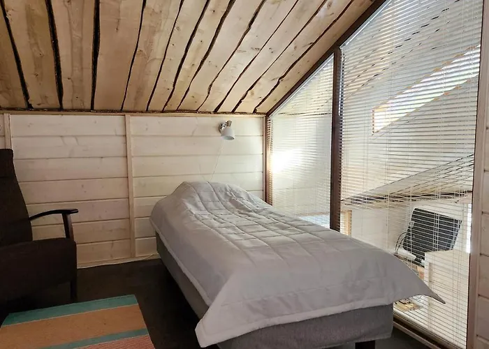 Ahven, Kalajaervi, Maatilamatkailu Ilomaeen Moekit *